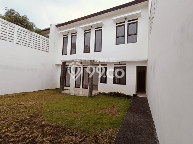 Siap Huni Rumah Mewah 4 Kamar di Batununggal Dekat ke Mana Saja Siap Huni Rumah Mewah 4 Kamar di Batununggal Dekat ke Mana Saja