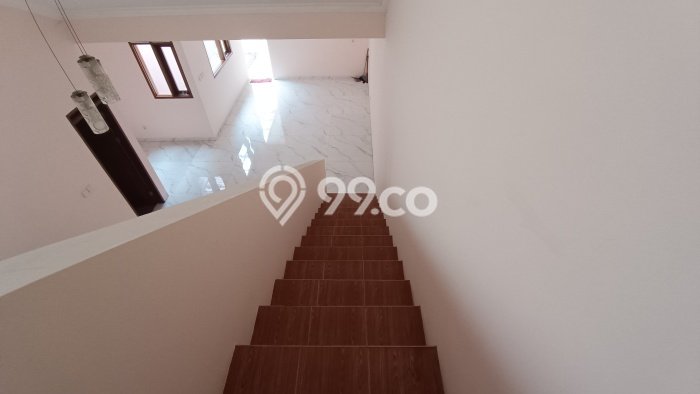 SPECIAL PRICE! Rumah Strategis di , Luas 142m2m² LB 100m2m² SPECIAL PRICE! Rumah Strategis di , Luas 142m2m² LB 100m2m²