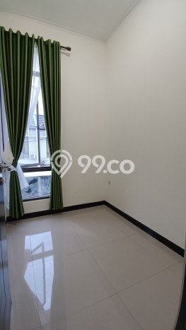 Jarang Ada! Rumah Sewa 3 Kamar Bagus Siap Huni Taman Kopo Indah Jarang Ada! Rumah Sewa 3 Kamar Bagus Siap Huni Taman Kopo Indah
