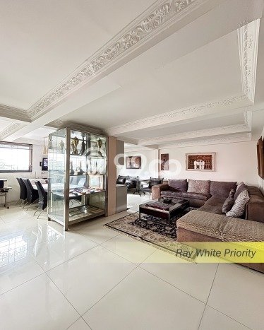 Rumah Kost untuk Dijual di Bintaro Punya 7 Kamar Rumah Kost untuk Dijual di Bintaro Punya 7 Kamar