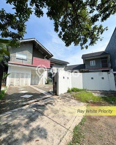 Rumah Mewah Akses Strategis di Jakarta Selatan Rumah Mewah Akses Strategis di Jakarta Selatan