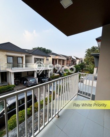 Dijual Rumah Mewah Elegan Dengan View Eksklusif di Bintaro, Tangerang Selatan Dijual Rumah Mewah Elegan Dengan View Eksklusif di Bintaro, Tangerang Selatan