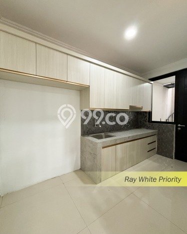 Dijual Rumah Mewah Elegan Dengan View Eksklusif di Bintaro, Tangerang Selatan Dijual Rumah Mewah Elegan Dengan View Eksklusif di Bintaro, Tangerang Selatan