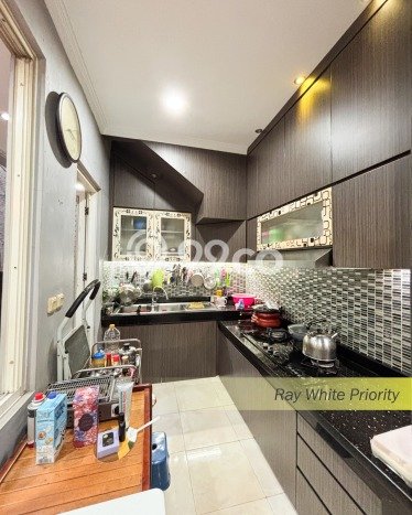 Dijual Rumah Mewah Exclusive di Serpong, Tangerang Selatan Dijual Rumah Mewah Exclusive di Serpong, Tangerang Selatan