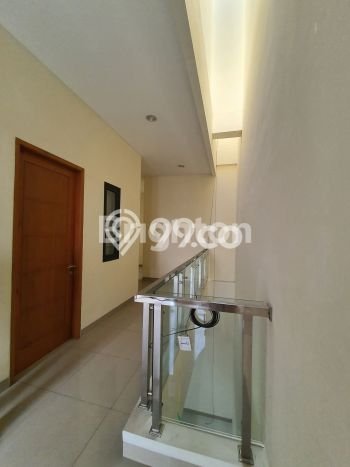 Rumah Elit Modern Tanpa Renovasi di Taman Ratu Jakarta Barat Rumah Elit Modern Tanpa Renovasi di Taman Ratu Jakarta Barat