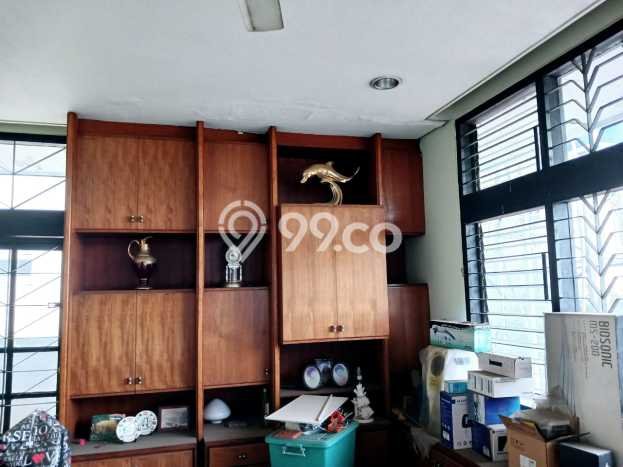 Siap Huni Rumah Mewah 5 Kamar di Kebon Jeruk Dekat ke Mana Pun Siap Huni Rumah Mewah 5 Kamar di Kebon Jeruk Dekat ke Mana Pun