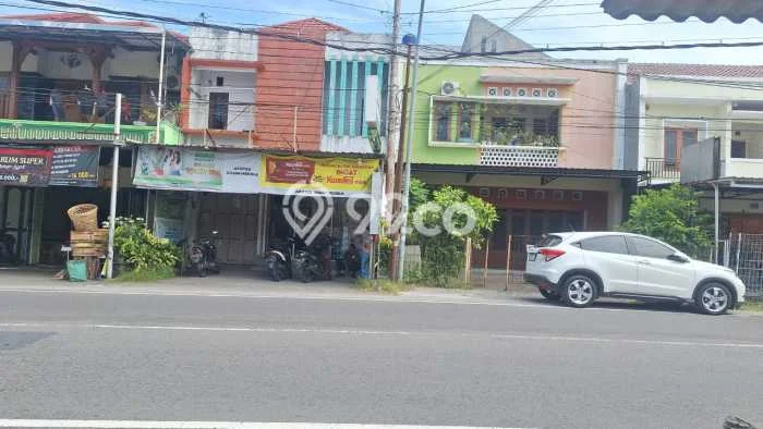 Ruko Bagus LT 105m2 LB 179m2 Dijual di Ngaglik Sleman Ruko Bagus LT 105m2 LB 179m2 Dijual di Ngaglik Sleman