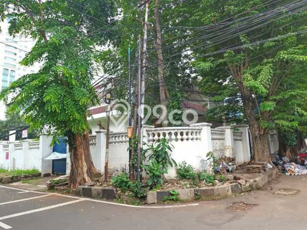 Siap Huni Hunian Elit 4 Kamar di Kebayoran Lama Dekat ke Mana Pun Siap Huni Hunian Elit 4 Kamar di Kebayoran Lama Dekat ke Mana Pun