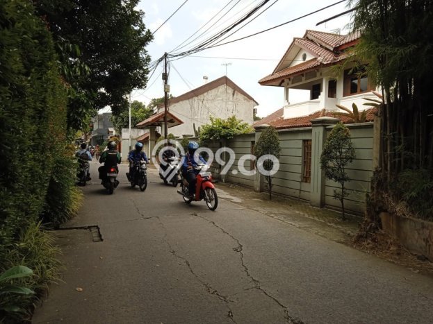 For Sale! Premium House LT 999m2 Desain Elegan di Pondok Labu For Sale! Premium House LT 999m2 Desain Elegan di Pondok Labu