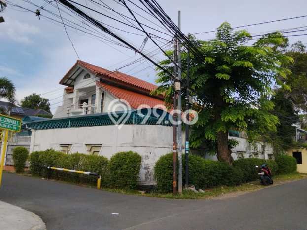 For Sale Rumah Mewah Exclusive di Ciputat, Tangerang Selatan For Sale Rumah Mewah Exclusive di Ciputat, Tangerang Selatan