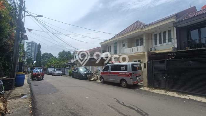 For Sale! Luxury House LT 249m2 Desain Elegan di Cipete For Sale! Luxury House LT 249m2 Desain Elegan di Cipete
