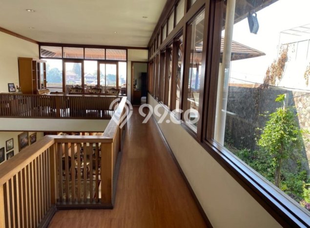 Rumah Eksklusif Siap Huni LT 748m2 di Coblong, Bandung Rumah Eksklusif Siap Huni LT 748m2 di Coblong, Bandung