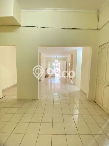 Lokasi terbaik! Rumah siap huni dikontrakkan di Kota Wisata LB 140m2 Lokasi terbaik! Rumah siap huni dikontrakkan di Kota Wisata LB 140m2