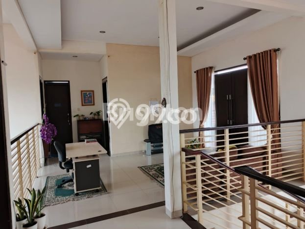 Hot Offer Hunian Mewah Ideal dan Luas di Arcamanik, Bandung Hot Offer Hunian Mewah Ideal dan Luas di Arcamanik, Bandung