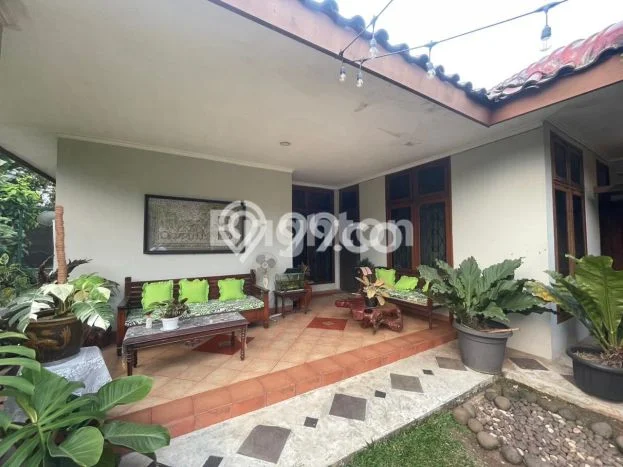 For Sale! Luxury House LT 1670m2 Desain Elegan di Tapos For Sale! Luxury House LT 1670m2 Desain Elegan di Tapos