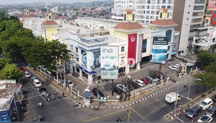 Ruko untuk Disewa di Pusat Semarang Luas Bangunan 189m2 Ruko untuk Disewa di Pusat Semarang Luas Bangunan 189m2