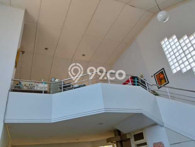 Rumah Luxury Modern Siap Huni di Bulustalan Semarang Rumah Luxury Modern Siap Huni di Bulustalan Semarang