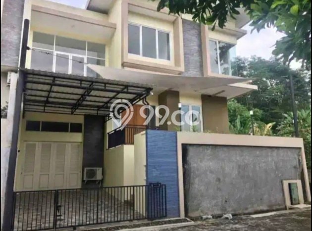 Dijual Rumah Mewah Elegan Dengan View Eksklusif di Candi Golf, Semarang Dijual Rumah Mewah Elegan Dengan View Eksklusif di Candi Golf, Semarang