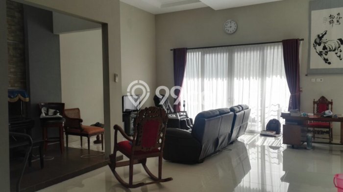 Rumah Luxury Modern Tanpa Renovasi di Graha Padma Semarang Rumah Luxury Modern Tanpa Renovasi di Graha Padma Semarang