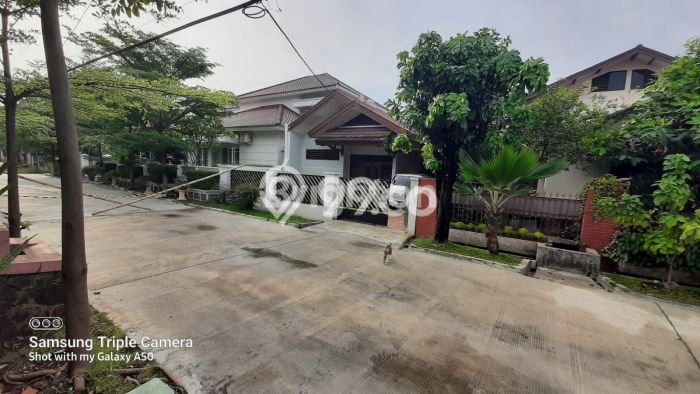 Dijual Hunian Rumah Terawat 3 KT di Jatiwaringin, Bekasi Dijual Hunian Rumah Terawat 3 KT di Jatiwaringin, Bekasi