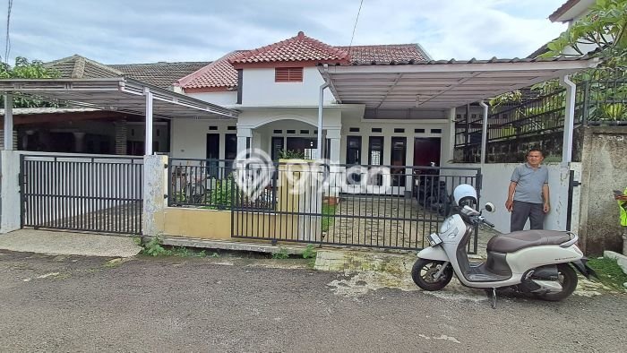 Dijual Hunian Rumah Terawat 3 Kamar di Tanah Baru, Bogor Dijual Hunian Rumah Terawat 3 Kamar di Tanah Baru, Bogor