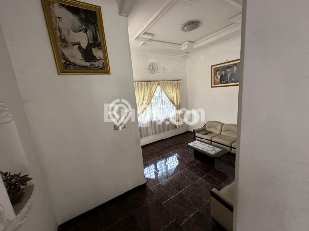 Hunian Elit LB 400m2 Siap Pakai Desain Elegan di Tajur, Bogor Hunian Elit LB 400m2 Siap Pakai Desain Elegan di Tajur, Bogor