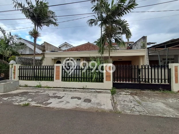 Disewakan! Rumah 3 Kamar Tidur &
2 Kamar Mandi di Ahmadyani, Bogor Disewakan! Rumah 3 Kamar Tidur &
2 Kamar Mandi di Ahmadyani, Bogor