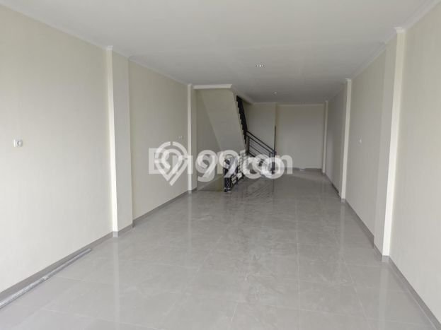 Ruko untuk Disewa di Pusat Bogor Luas Bangunan 180m2 Ruko untuk Disewa di Pusat Bogor Luas Bangunan 180m2