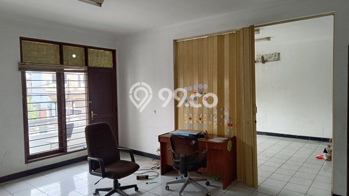 Untuk Dijual! Komersial di Tomang Jakarta Barat LT 143m2 / LB 265m2 Kawasan Strategis Untuk Dijual! Komersial di Tomang Jakarta Barat LT 143m2 / LB 265m2 Kawasan Strategis