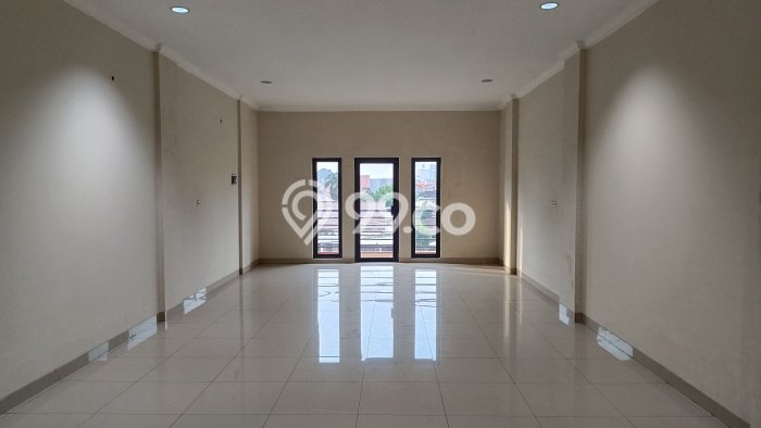 Dijual! Ruko di Tanjung Duren Jakarta Barat LT 100m2 / LB 250m2 Kawasan Bisnis Dijual! Ruko di Tanjung Duren Jakarta Barat LT 100m2 / LB 250m2 Kawasan Bisnis