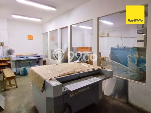 Untuk Dijual Gudang di Palmerah Jakarta Barat LT 600m2 / LB 300m2 Untuk Dijual Gudang di Palmerah Jakarta Barat LT 600m2 / LB 300m2
