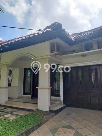 Siap Huni Rumah Minimalis & Modern LB 200m2 di Pondok Indah Siap Huni Rumah Minimalis & Modern LB 200m2 di Pondok Indah