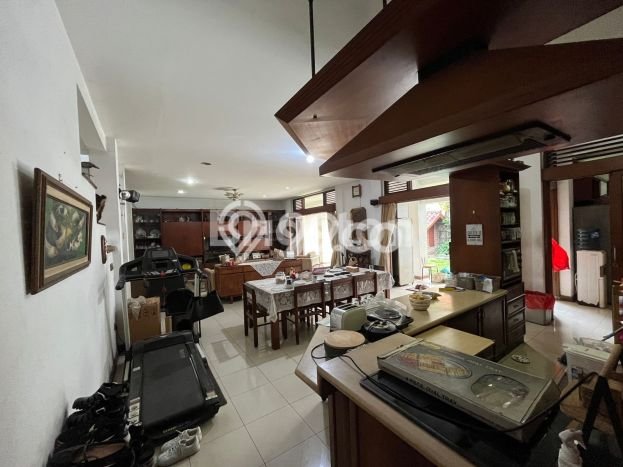 Rumah Mewah LB 450m2 Siap Pakai Desain Elegan di Pejaten, Jakarta Selatan Rumah Mewah LB 450m2 Siap Pakai Desain Elegan di Pejaten, Jakarta Selatan
