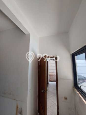 Siap Huni Rumah Minimalis & Modern LB 200m2 di Pondok Indah Siap Huni Rumah Minimalis & Modern LB 200m2 di Pondok Indah