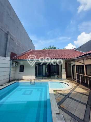 Siap Huni Rumah Minimalis & Modern LB 200m2 di Pondok Indah Siap Huni Rumah Minimalis & Modern LB 200m2 di Pondok Indah