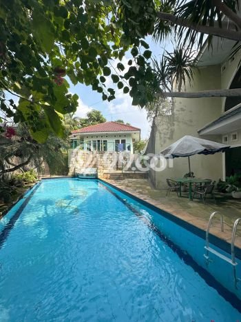 Rumah Mewah Dijual LT 1200m2 di Kebayoran Lama, Jakarta Selatan Rumah Mewah Dijual LT 1200m2 di Kebayoran Lama, Jakarta Selatan