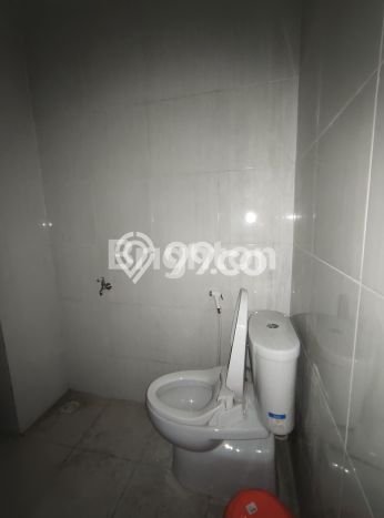 Ruko untuk disewa di Kuta punya LT 240m2 & LB 540m2 harga sewa kompetitif Ruko untuk disewa di Kuta punya LT 240m2 & LB 540m2 harga sewa kompetitif
