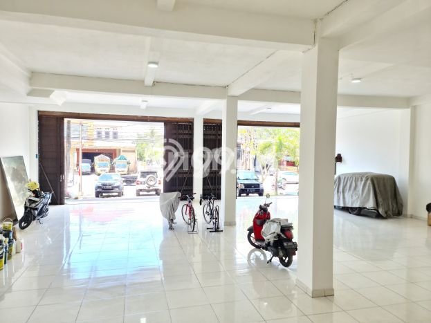 Ruko untuk disewa di Denpasar Timur punya LT 370m2 & LB 738m2 harga sewa kompetitif Ruko untuk disewa di Denpasar Timur punya LT 370m2 & LB 738m2 harga sewa kompetitif