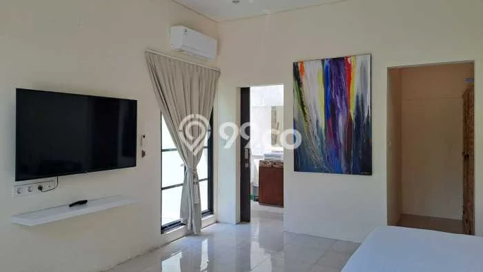 Vila Kawasan , Dimensi 190m2m², Akses ke transportasi umum Vila Kawasan , Dimensi 190m2m², Akses ke transportasi umum