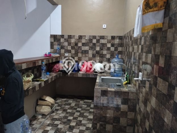 Lokasi terbaik! Rumah siap huni dikontrakkan di Denpasar Selatan LB 300m2 Lokasi terbaik! Rumah siap huni dikontrakkan di Denpasar Selatan LB 300m2