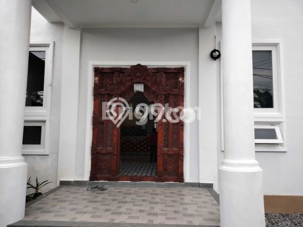 Lokasi terbaik! Rumah siap huni dikontrakkan di Denpasar Selatan LB 300m2 Lokasi terbaik! Rumah siap huni dikontrakkan di Denpasar Selatan LB 300m2