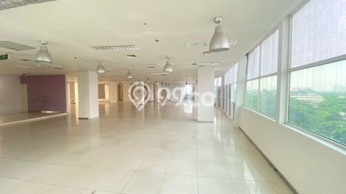 Unit Kantor Disewakan di Lebak Bulus di Area Ramai & Strategis Unit Kantor Disewakan di Lebak Bulus di Area Ramai & Strategis
