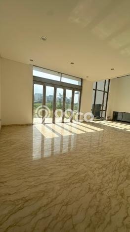 Sewa Rumah Nyaman LT 420m2 / LB 500m2 di Golf Island, Jakarta Utara Sewa Rumah Nyaman LT 420m2 / LB 500m2 di Golf Island, Jakarta Utara
