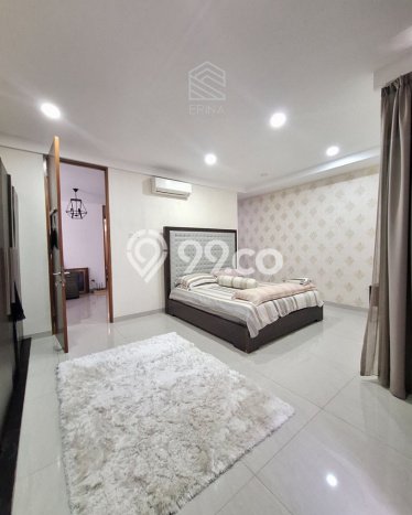 Hunian Mewah LB 160m2 Siap Pakai Desain Elegan di Pangkalan Jati, Depok Hunian Mewah LB 160m2 Siap Pakai Desain Elegan di Pangkalan Jati, Depok