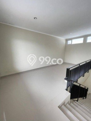 Dijual Rumah Eksklusif 4 KT di Duri Kepa, Jakarta Barat Dijual Rumah Eksklusif 4 KT di Duri Kepa, Jakarta Barat