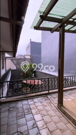 Rumah Luxury Modern Siap Huni di Meruya Jakarta Barat Rumah Luxury Modern Siap Huni di Meruya Jakarta Barat