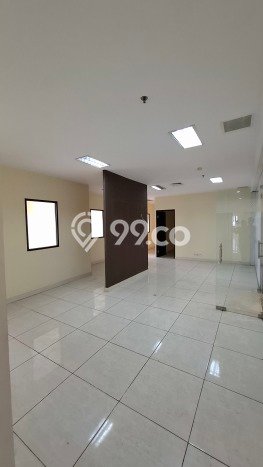 Unit Kantor Paling Strategis di Pancoran Jakarta Selatan dengan LB 669m2 Unit Kantor Paling Strategis di Pancoran Jakarta Selatan dengan LB 669m2