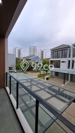 Rumah Elit Modern Siap Huni di Pantai Mutiara Jakarta Utara Rumah Elit Modern Siap Huni di Pantai Mutiara Jakarta Utara