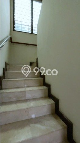 Rumah Luxury Modern Siap Huni di Meruya Jakarta Barat Rumah Luxury Modern Siap Huni di Meruya Jakarta Barat