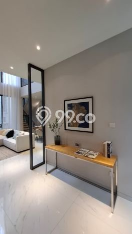 Rumah Elit Modern Siap Huni di Pantai Mutiara Jakarta Utara Rumah Elit Modern Siap Huni di Pantai Mutiara Jakarta Utara